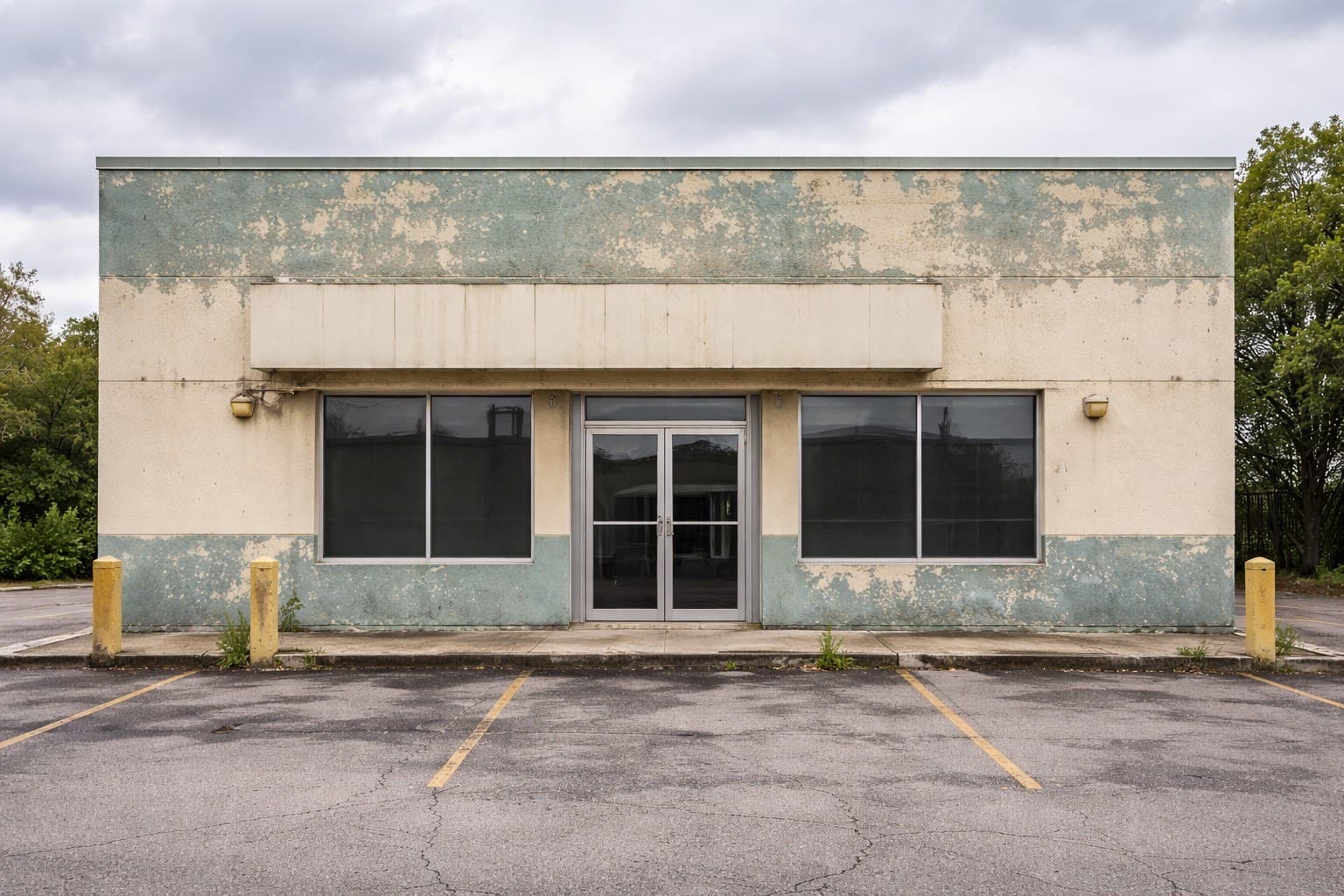 Building exterior before repainting